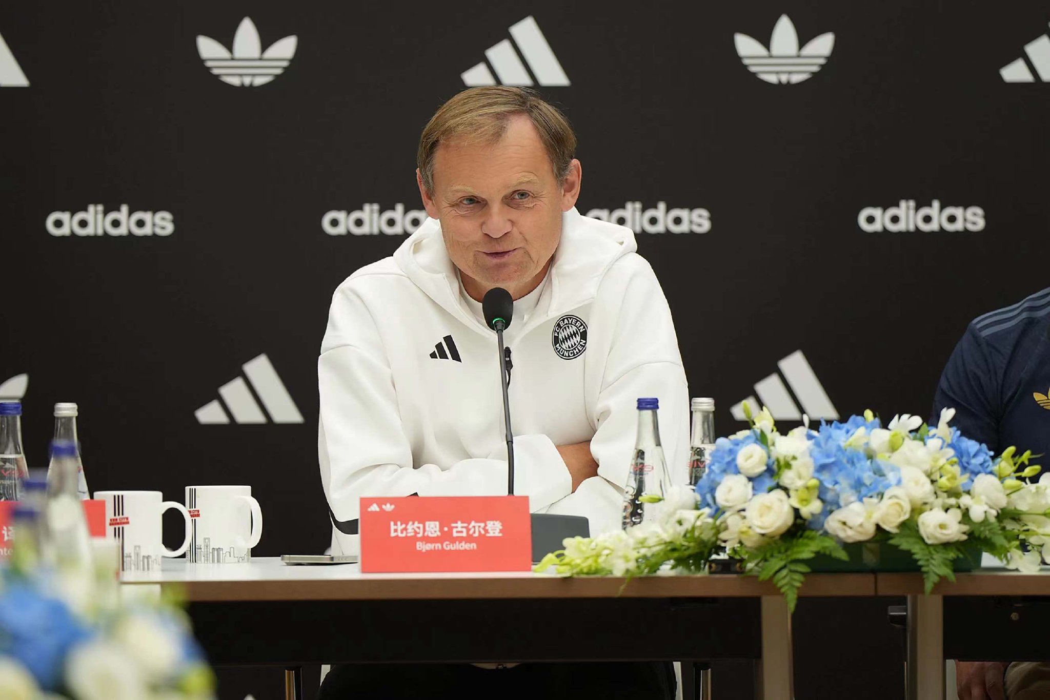 英伟达40亿美元押注光芯片，联手Lumentum、Coherent布局AI算力底座